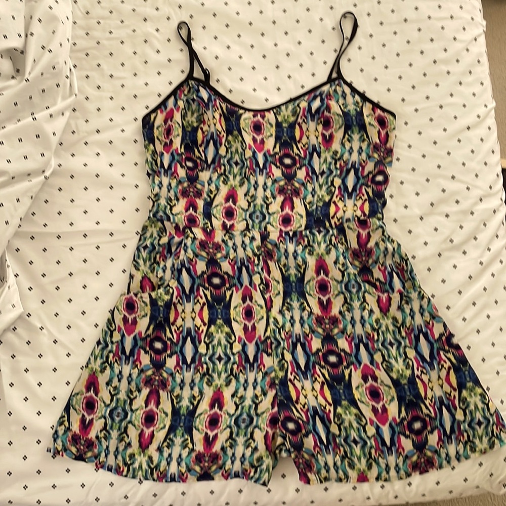 Women’s Spaghetti Strap Romper. Xhilaration Brand. Medium.
